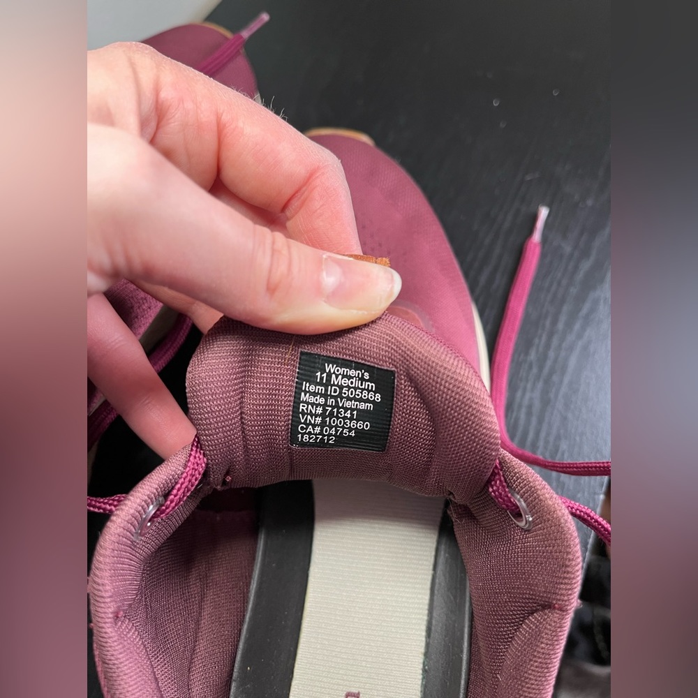 EUC LL Bean. Maroon Burgundy Stone Coast Comfort Shoe Sneakers. Size 11. - Picture 10 of 12